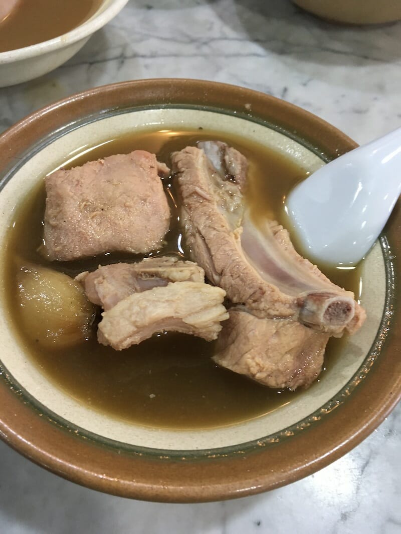 シンガポール　肉骨茶　バクテー
